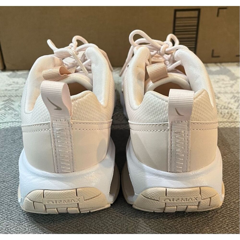 Nike Women's Athletic Shoes in Cream and Gold - Picture 4 of 7